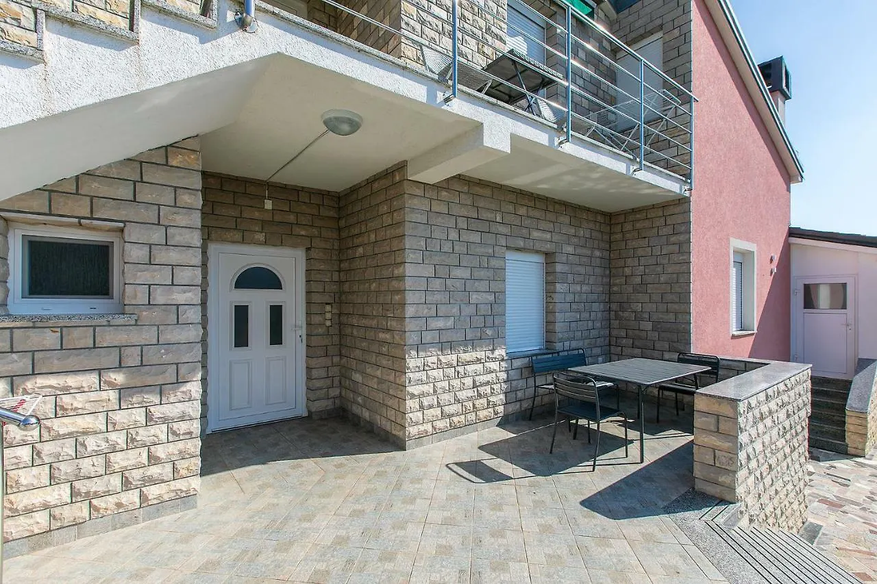 Apartment Apartmani 